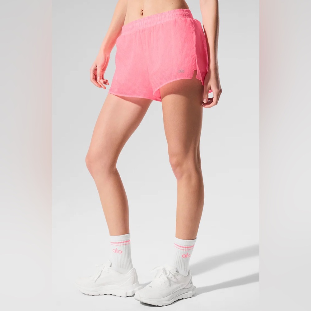 Alo Yoga Game Time Short NWT in Neon Bubblegum size Small and Medium